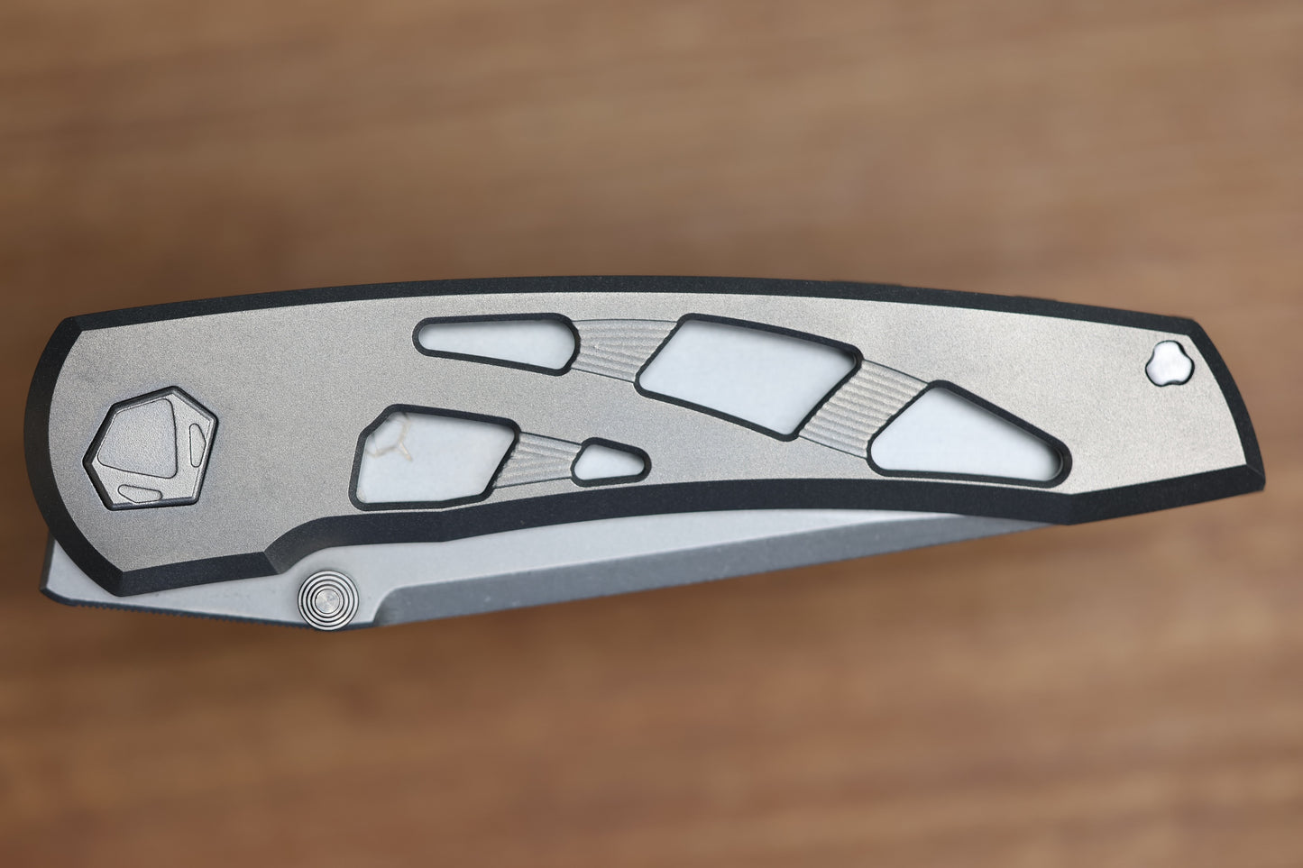 SHARKNIVCO WAKA V4.9 WINDOWS TITANIUM FRAME LOCK RWL34 POLISHED STONEWASH