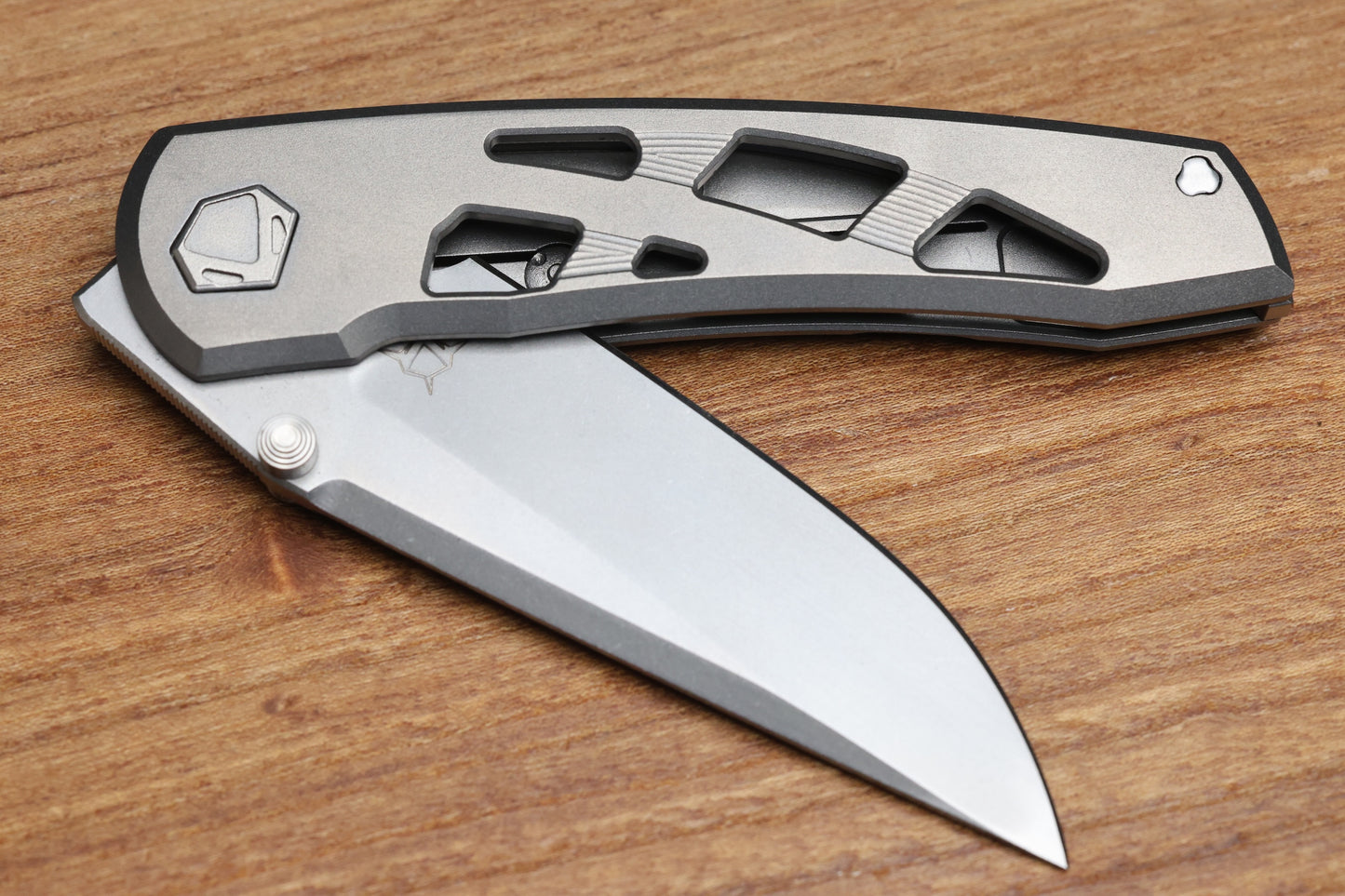 SHARKNIVCO WAKA V4.9 WINDOWS TITANIUM FRAME LOCK RWL34 POLISHED STONEWASH