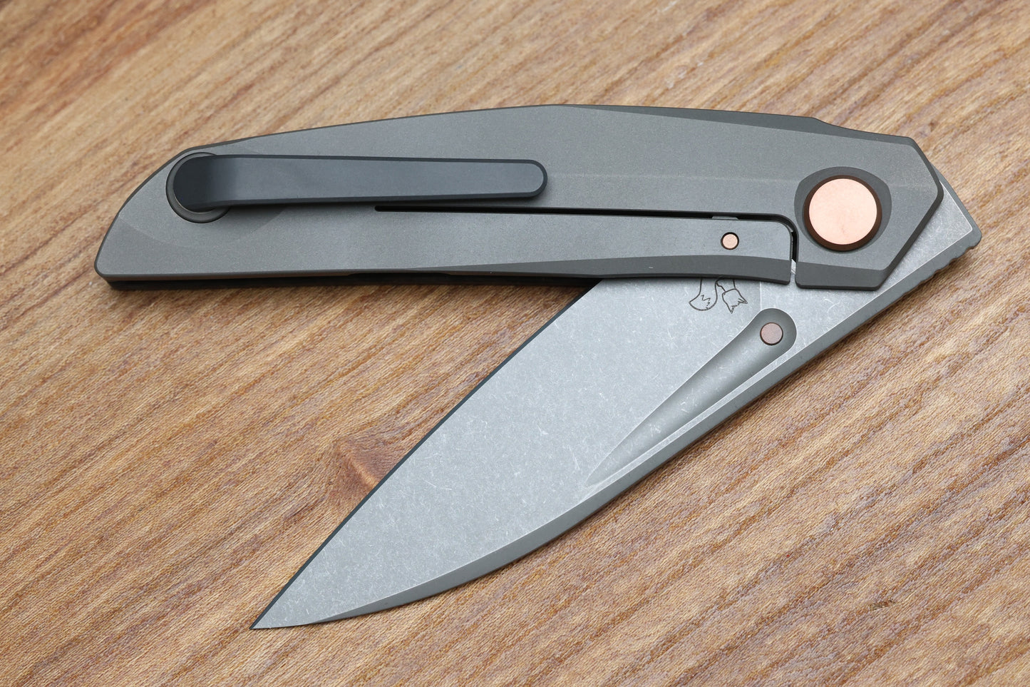 REATE KNIVES VULPEX VK ANUB COPPER FAT CARBON - DARKWASHED ELMAX BLADE