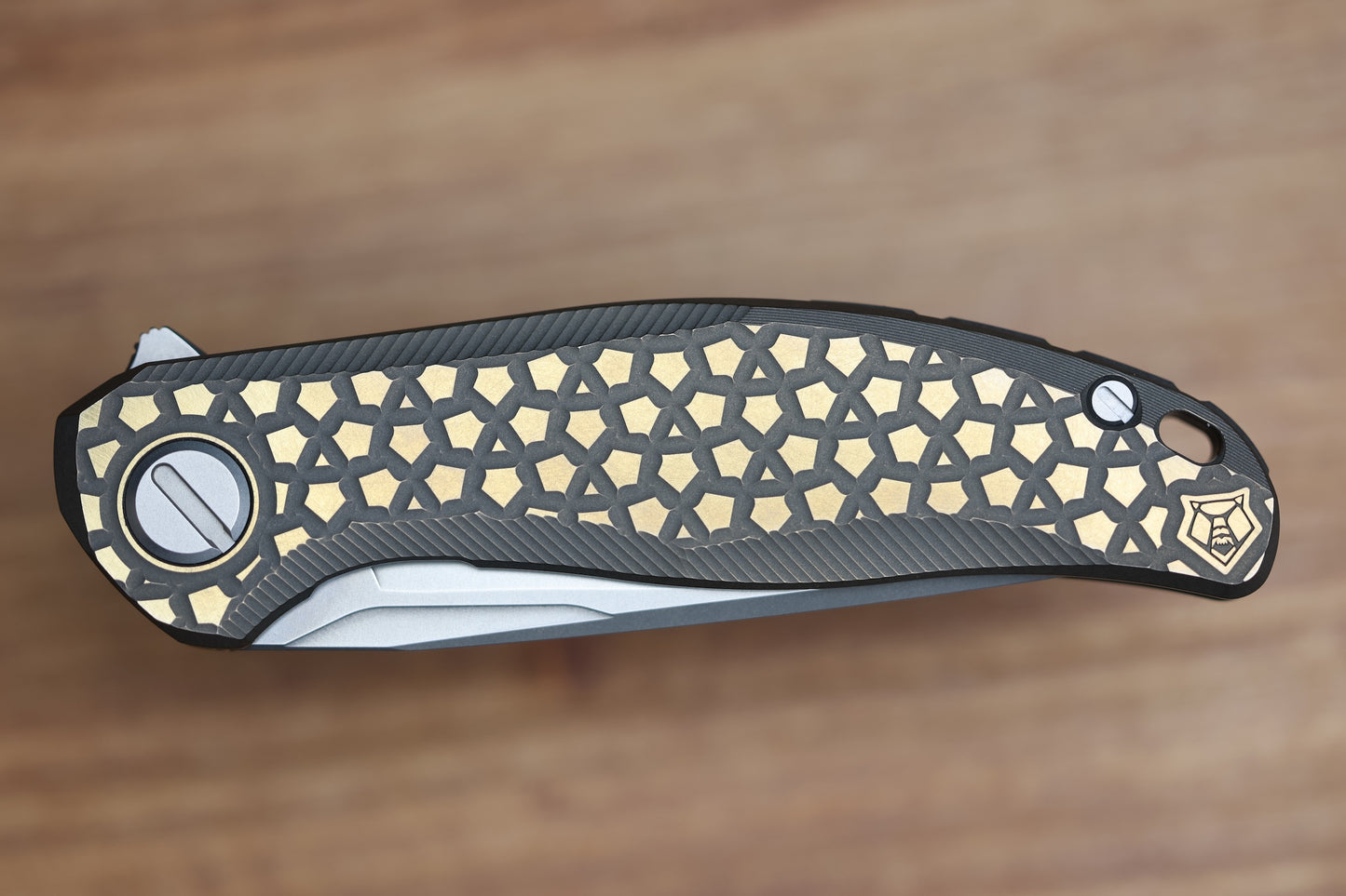 SHIROGOROV STELLAR BEAR PATTERN – BRONZE TITANIUM HANDLE – M390 BLADE – MRBS