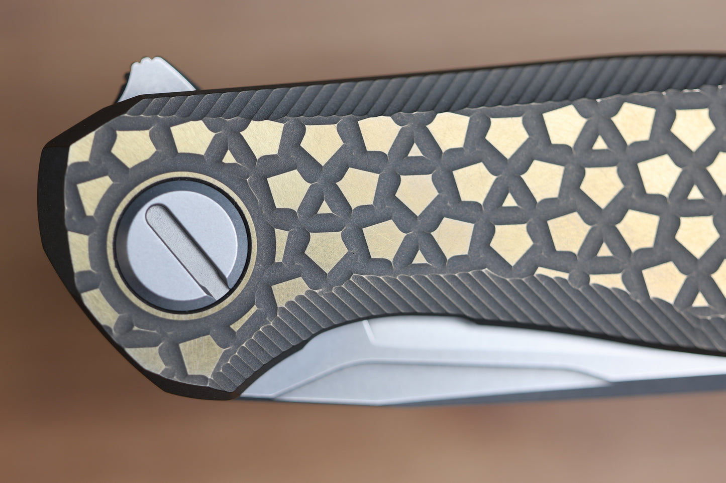 SHIROGOROV STELLAR BEAR PATTERN – BRONZE TITANIUM HANDLE – M390 BLADE – MRBS