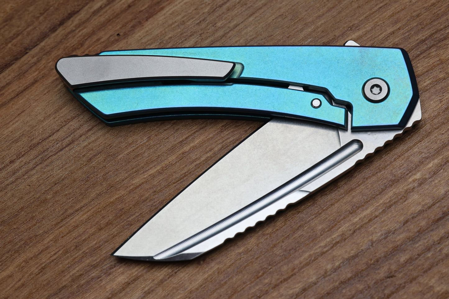 MACHINEWISE MOJAVE #692 - BLUE GREEN SMOOTH TITANIUM HANDLE AND S90V BLADE