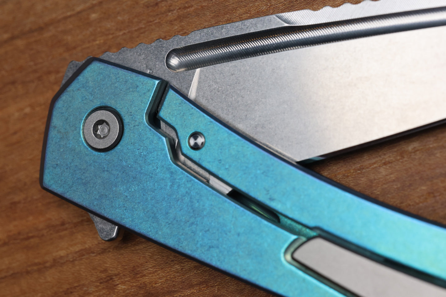 MACHINEWISE MOJAVE #692 - BLUE GREEN SMOOTH TITANIUM HANDLE AND S90V BLADE