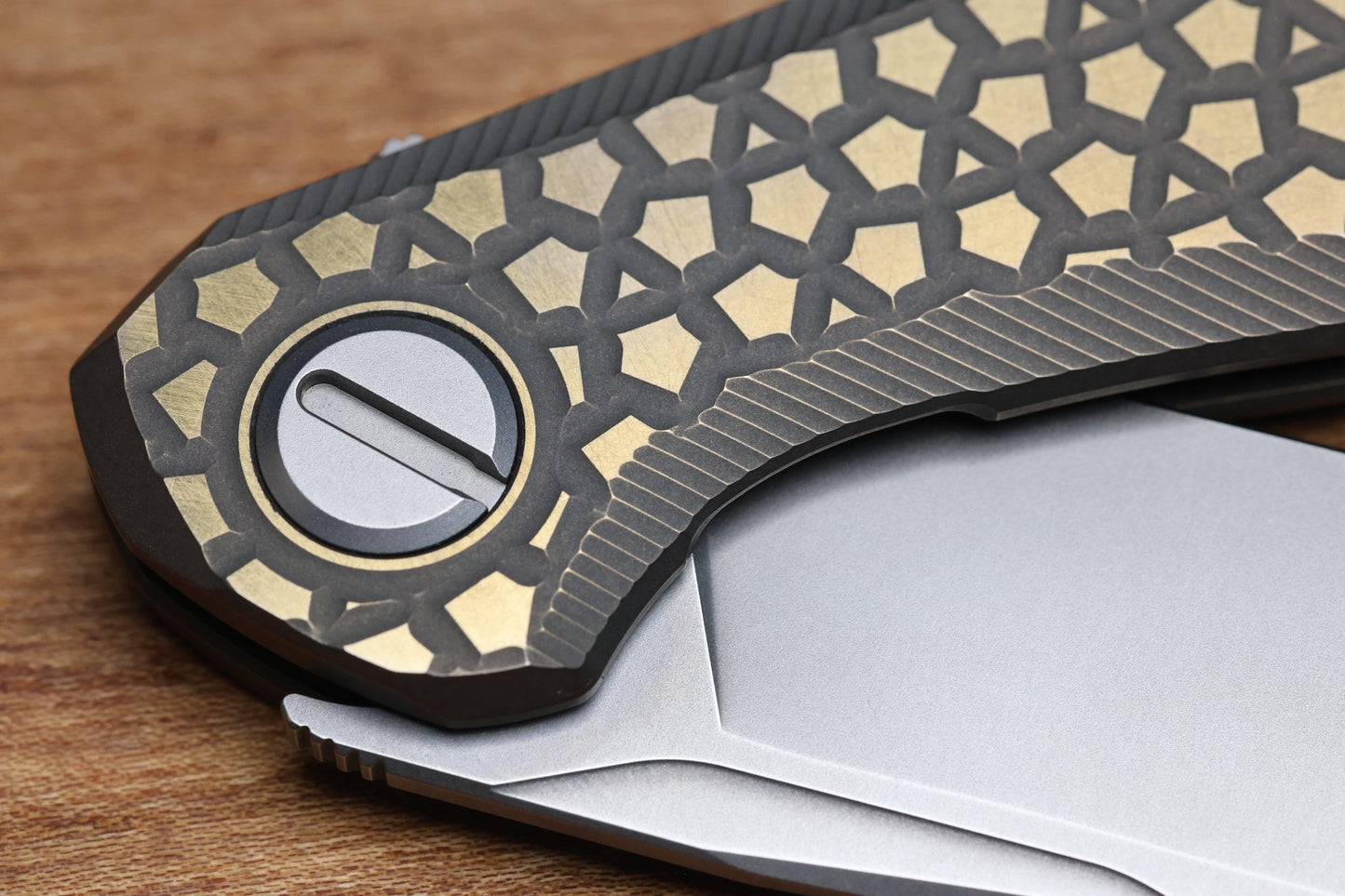 SHIROGOROV STELLAR BEAR PATTERN – BRONZE TITANIUM HANDLE – M390 BLADE – MRBS