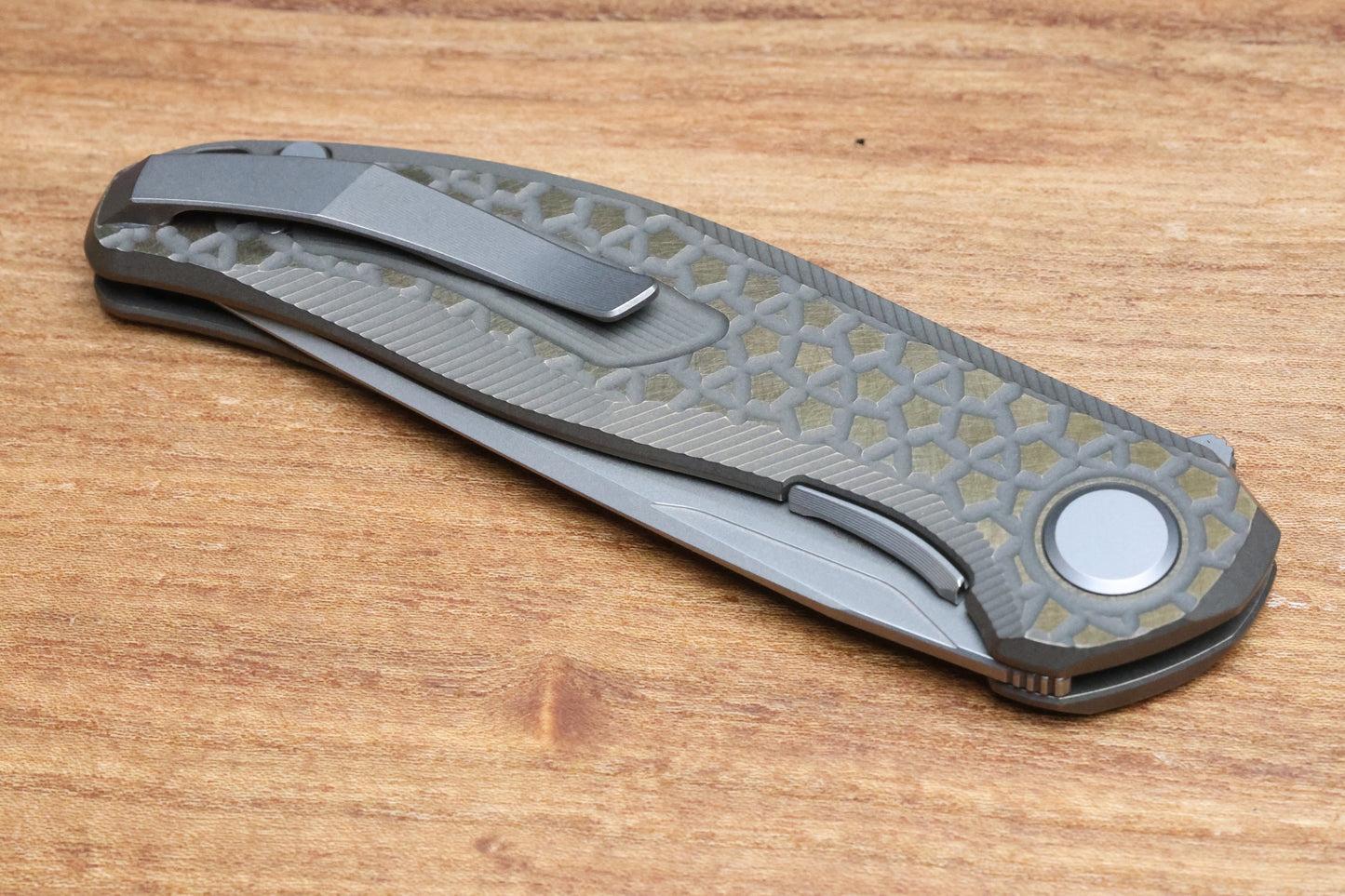 SHIROGOROV STELLAR BEAR PATTERN – BRONZE TITANIUM HANDLE – M390 BLADE – MRBS