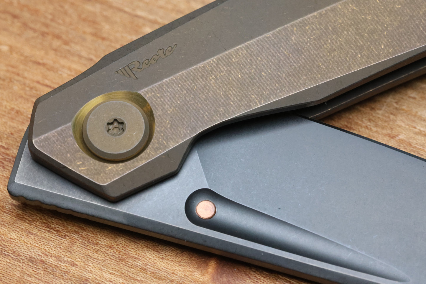 REATE KNIVES VULPEX VK ANUB TITANIUM DARK BRONZE - BLACK DLC ELMAX BLADE