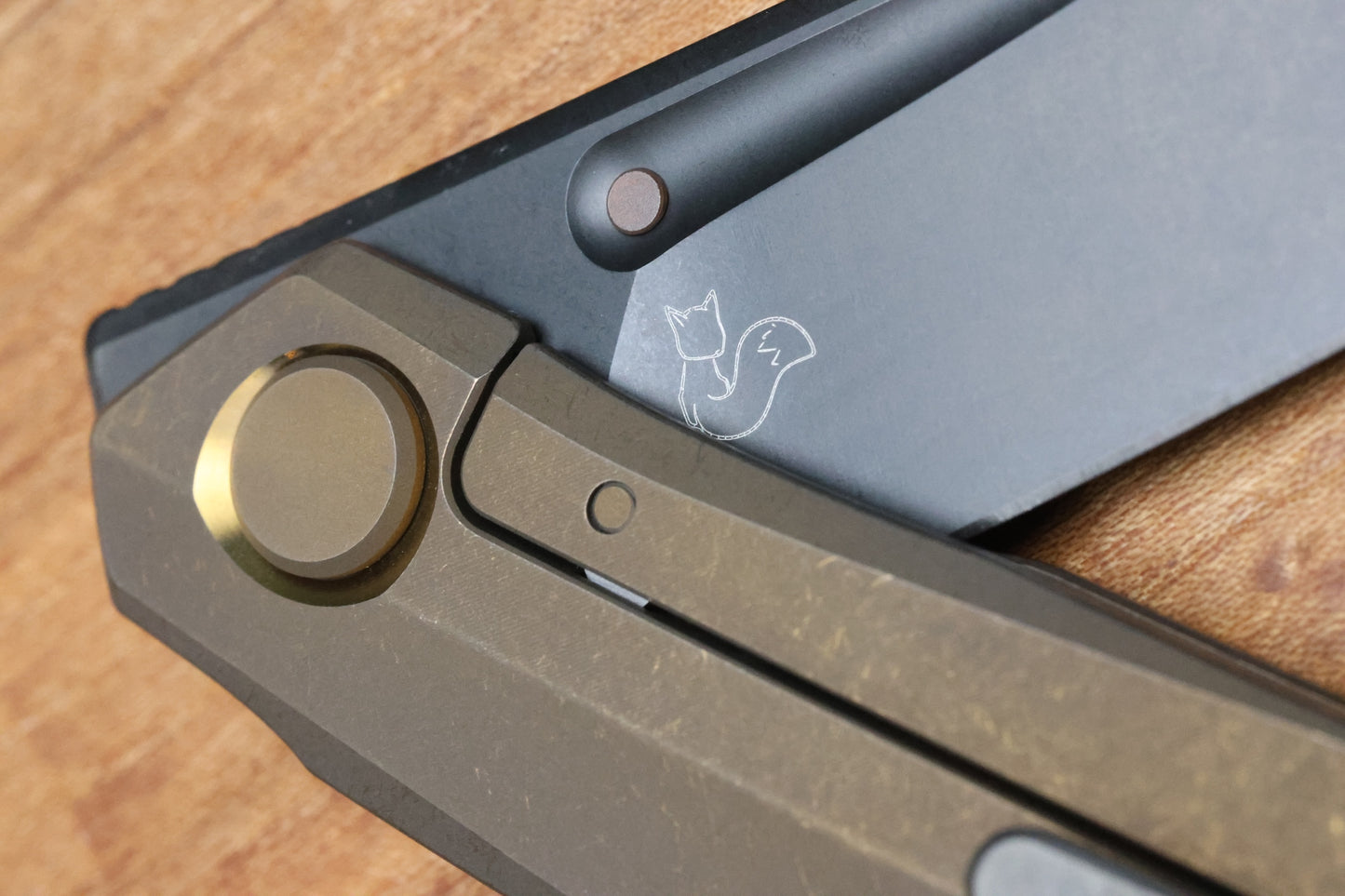 REATE KNIVES VULPEX VK ANUB TITANIUM DARK BRONZE - BLACK DLC ELMAX BLADE