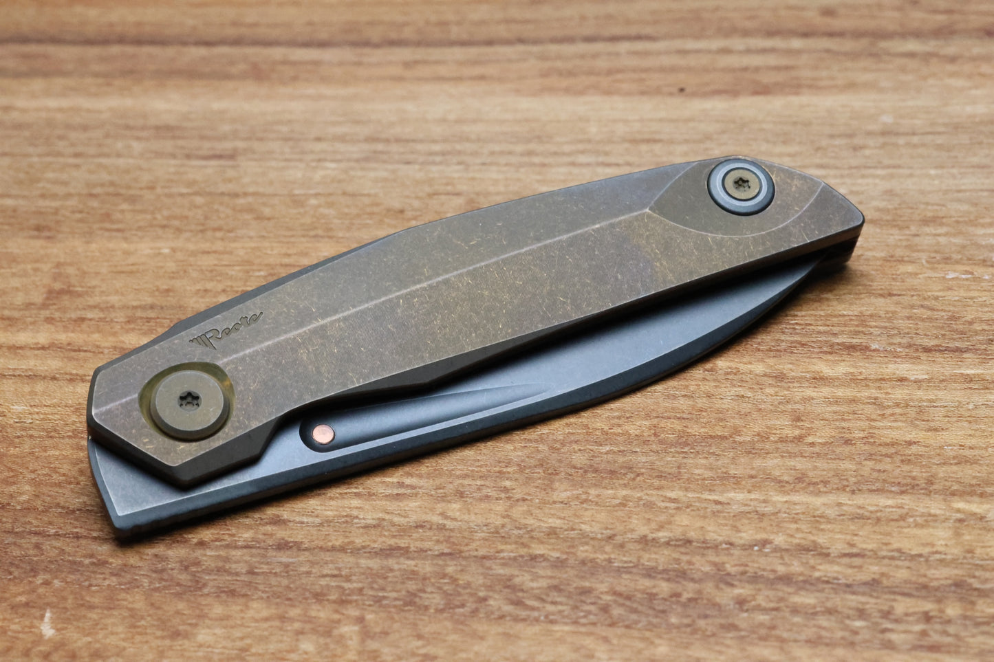 REATE KNIVES VULPEX VK ANUB TITANIUM DARK BRONZE - BLACK DLC ELMAX BLADE