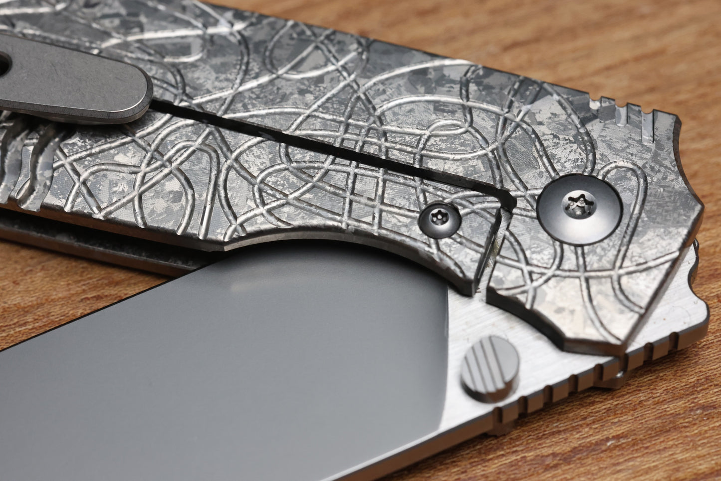 CUSTOM KNIFE FACTORY LEX SILVER CRYSTAL TI M398 BLADE