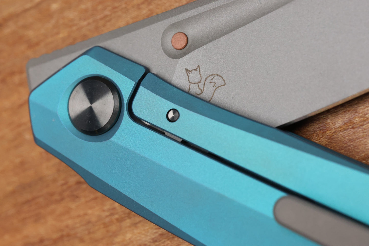 REATE KNIVES VULPEX VK ANUB TITANIUM BLUE CYAN -DARK BEAD BLAST ELMAX BLADE