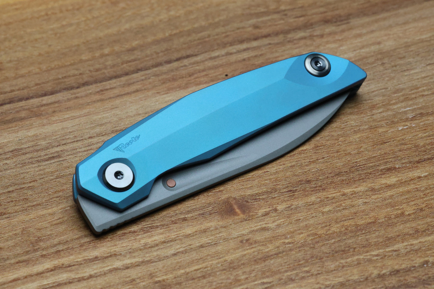 REATE KNIVES VULPEX VK ANUB TITANIUM BLUE CYAN -DARK BEAD BLAST ELMAX BLADE