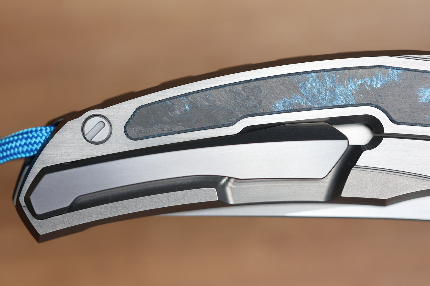 SHIROGOROV QUANTUM BLKM - TITANIUM/OCEAN BLUE CARBOTI HANDLE - S90V BLADE - SRRBS