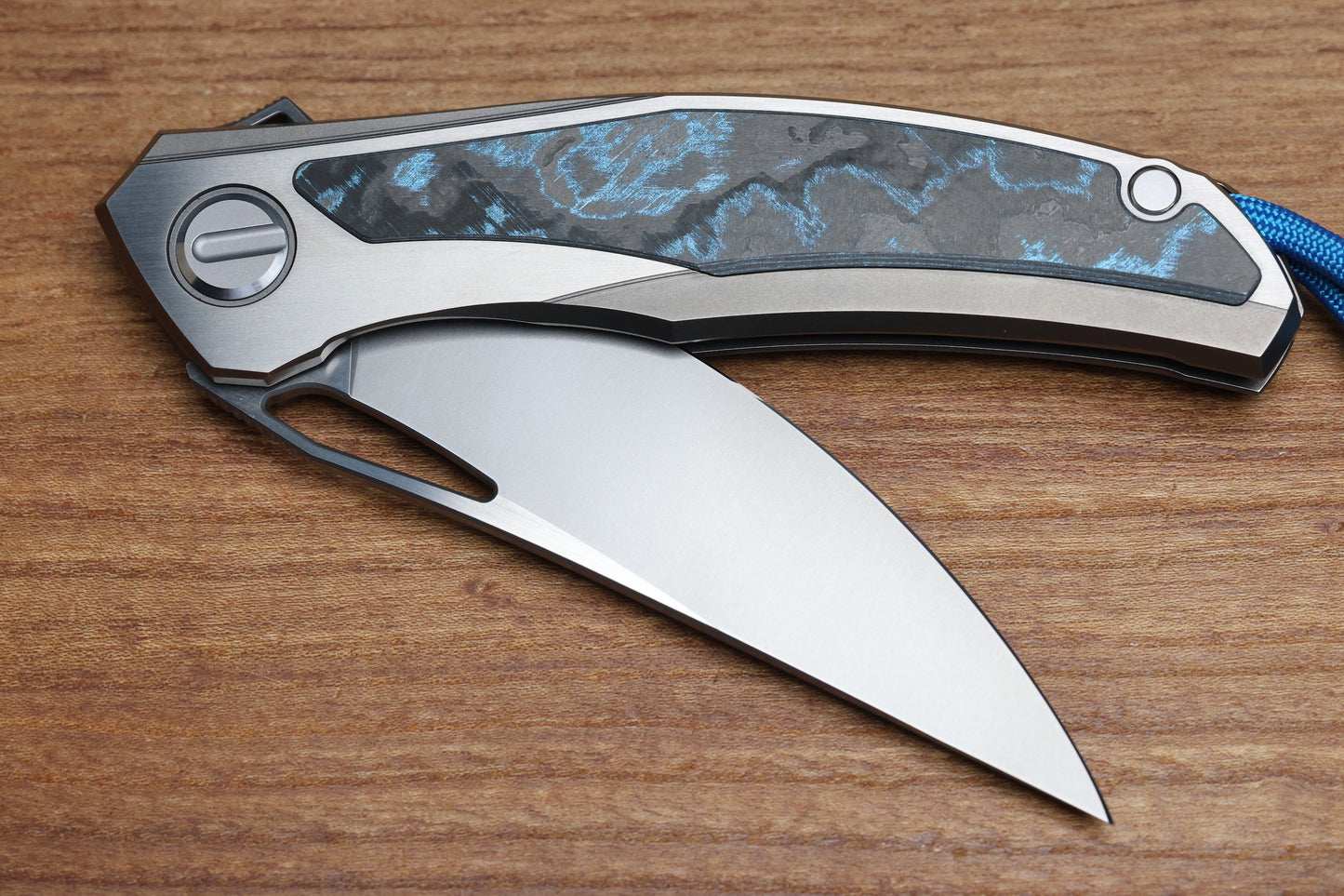 SHIROGOROV QUANTUM BLKM - TITANIUM/OCEAN BLUE CARBOTI HANDLE - S90V BLADE - SRRBS