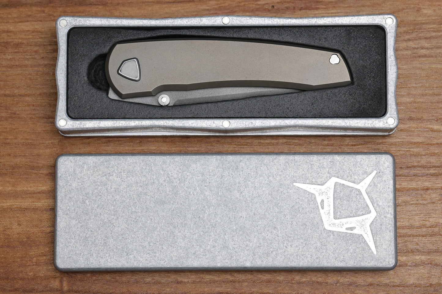 SHARKNIVCO MINI WAKA HEAT ANODIZED TITANIUM SCALES DIAMOND BLASTED RWL 34 BLADE