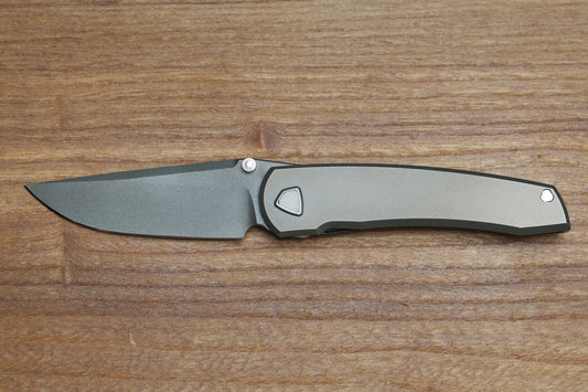 SHARKNIVCO MINI WAKA HEAT ANODIZED TITANIUM SCALES DIAMOND BLASTED RWL 34 BLADE