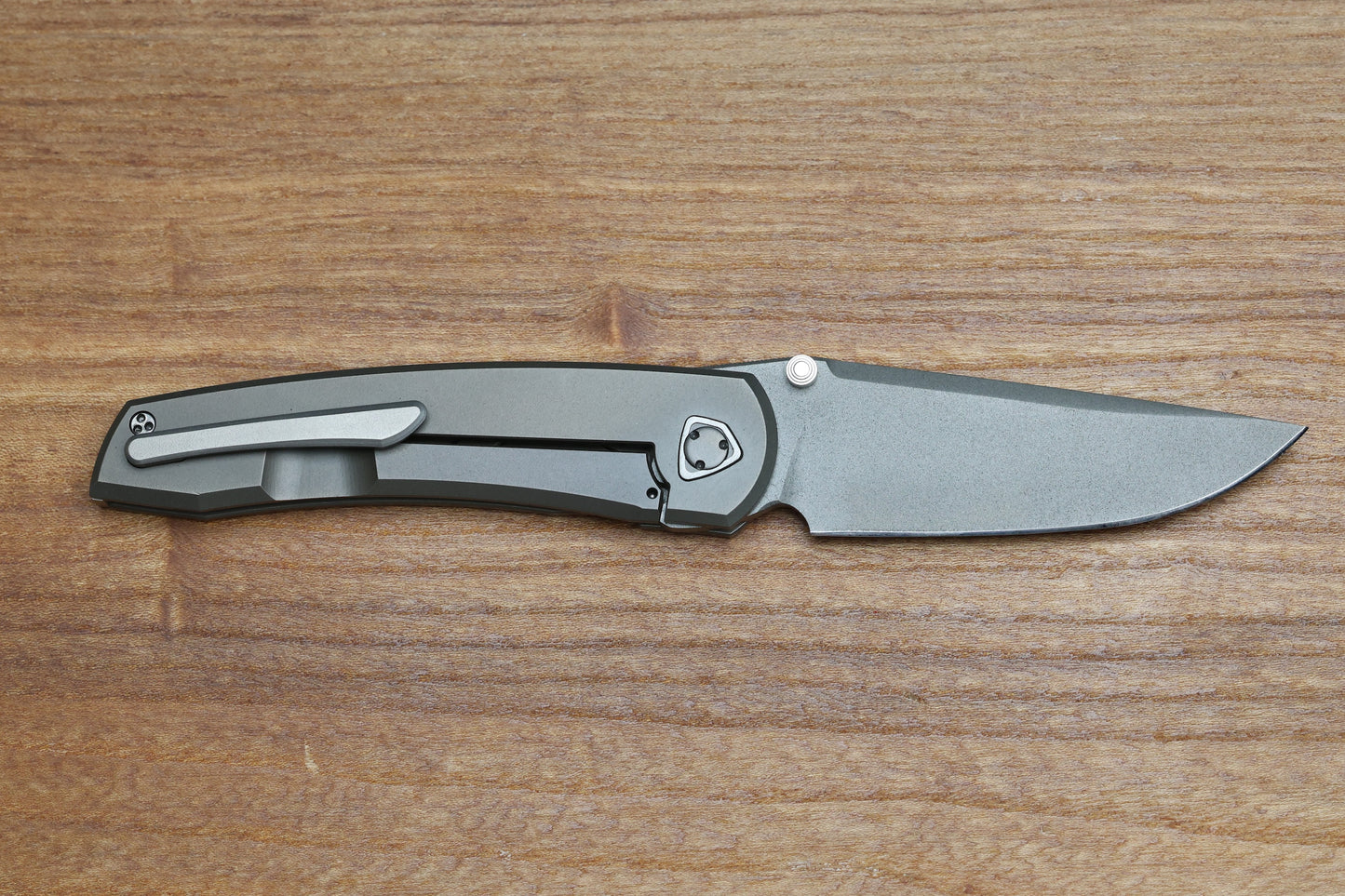 SHARKNIVCO MINI WAKA HEAT ANODIZED TITANIUM SCALES DIAMOND BLASTED RWL 34 BLADE
