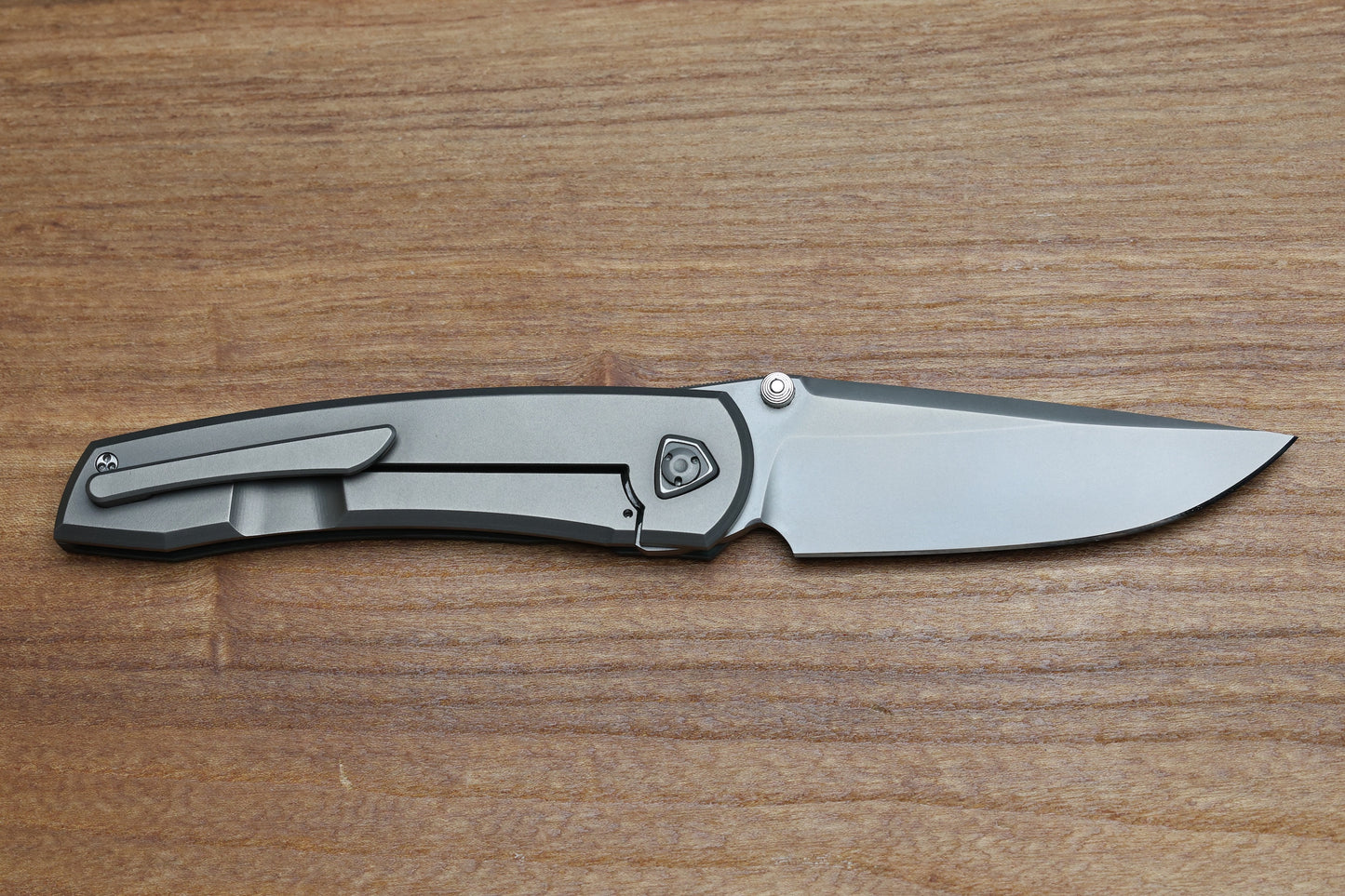SHARKNIVCO WAKA GREEN CAMOQUARTZ FRAME LOCK W/RWL34 ZIRBLAST BLADE