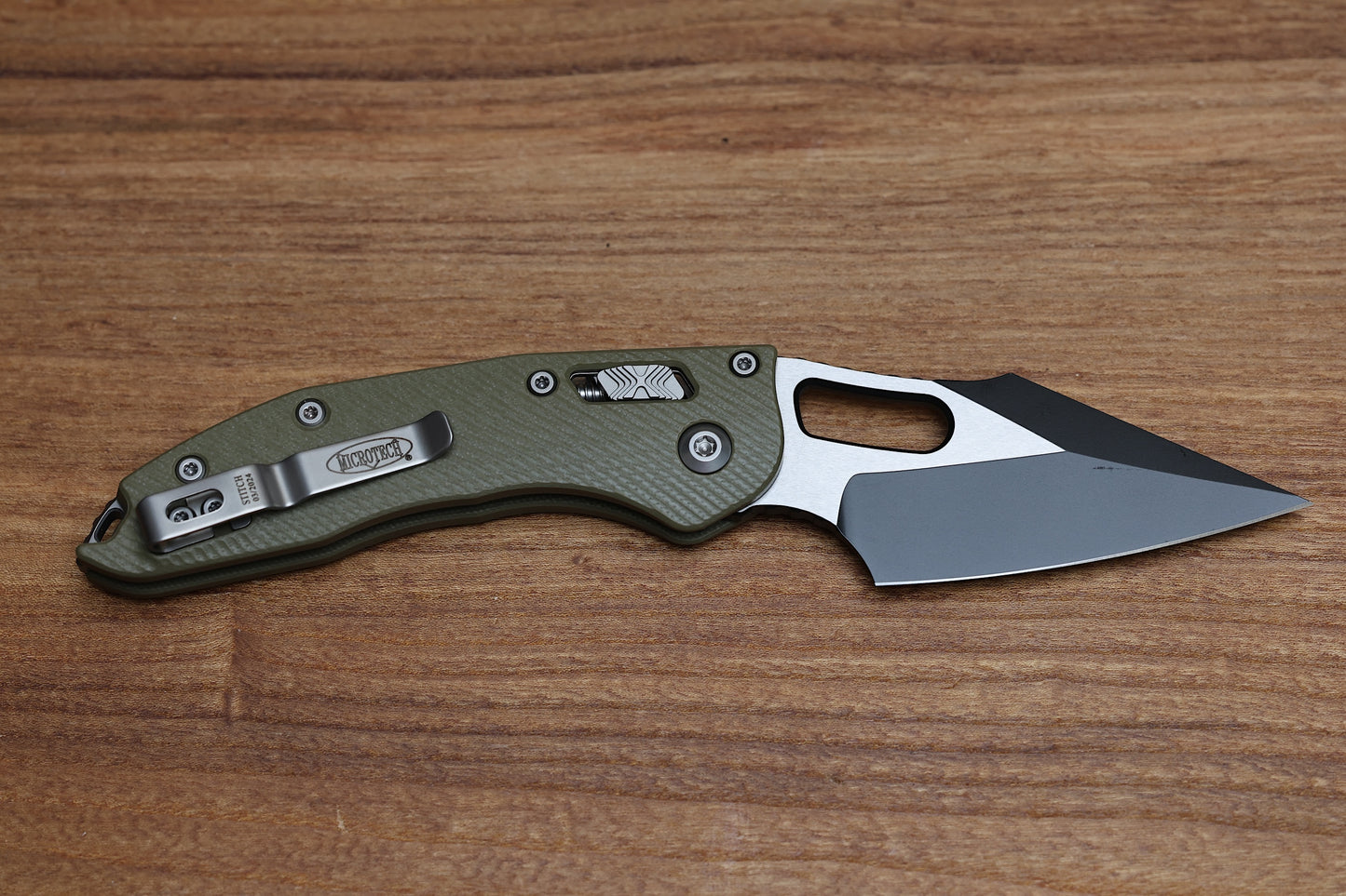 MICROTECH KNIVES MANUAL STITCH RAM LOK FLUTED OD GREEN G-10 & TWO TONE BLACK M390MK 169RL-1 FLGTOD