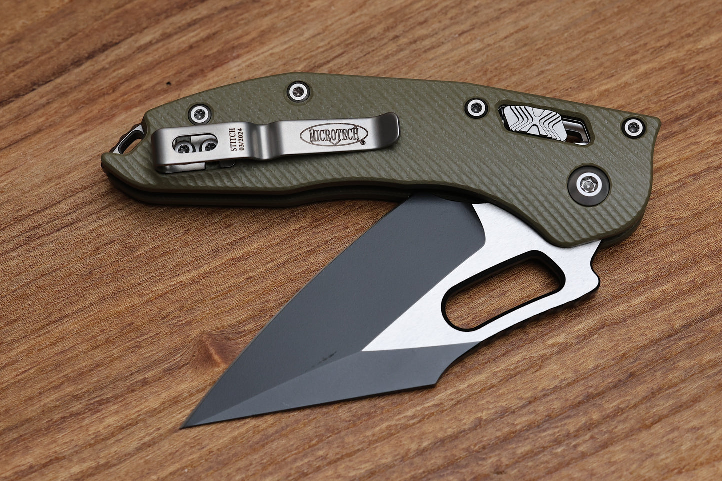 MICROTECH KNIVES MANUAL STITCH RAM LOK FLUTED OD GREEN G-10 & TWO TONE BLACK M390MK 169RL-1 FLGTOD