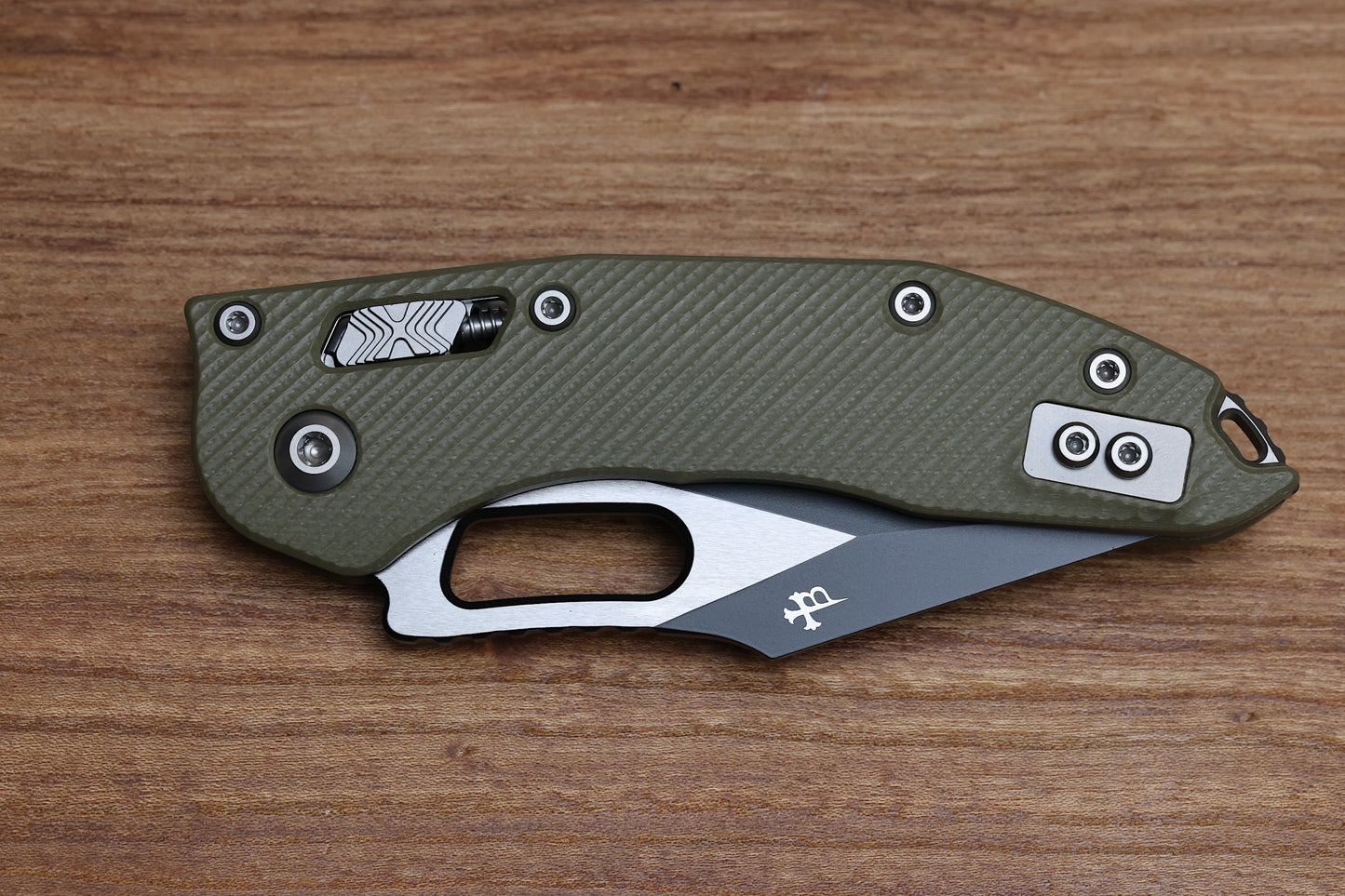 MICROTECH KNIVES MANUAL STITCH RAM LOK FLUTED OD GREEN G-10 & TWO TONE BLACK M390MK 169RL-1 FLGTOD