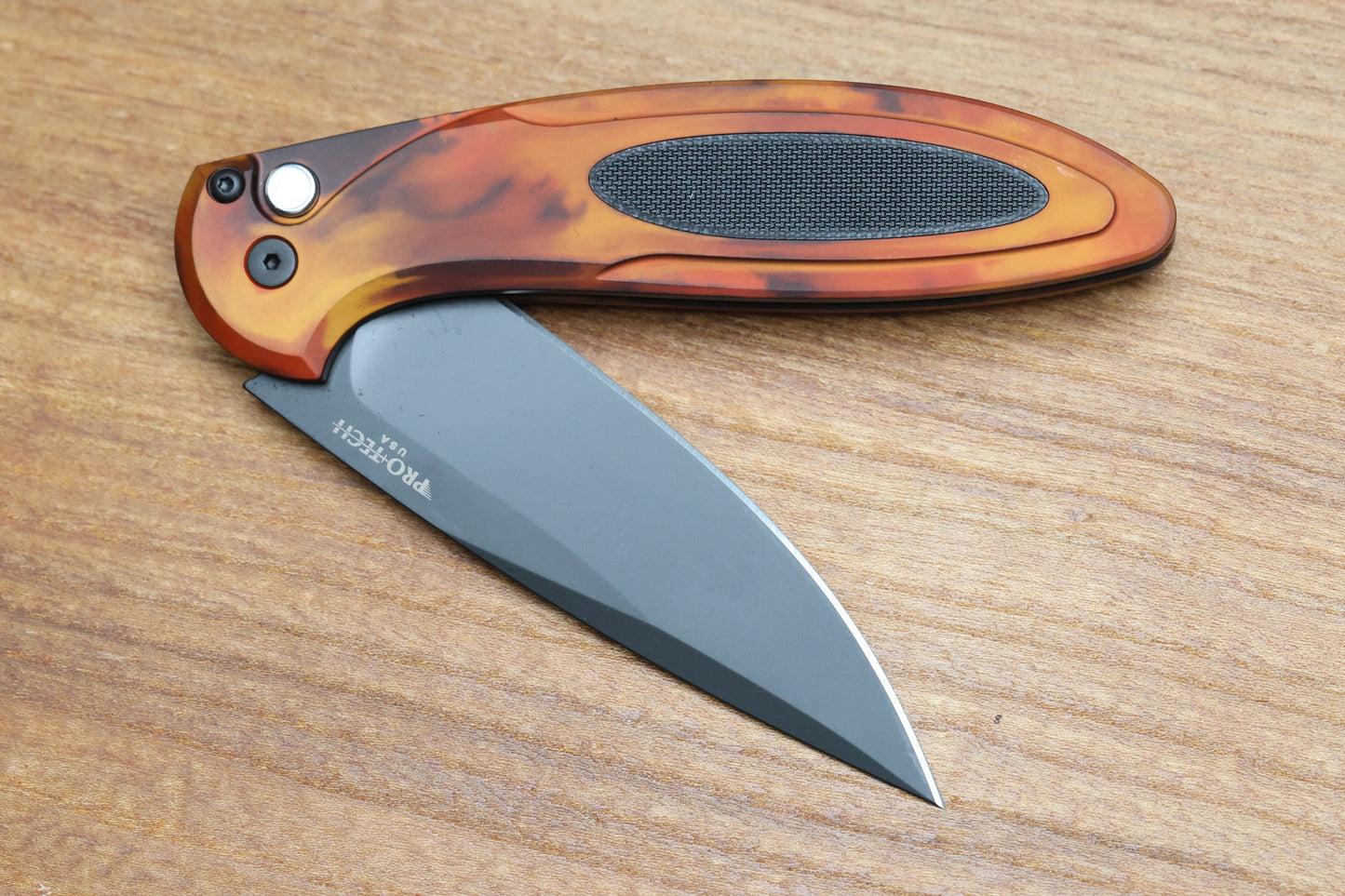 PRO-TECH CAMBRIA FLIPPER DEL FUEGO HANDLE W/BLACK LIP PEARL BUTTON- DLC MAGNACUT BLADE,  CF2103-DF