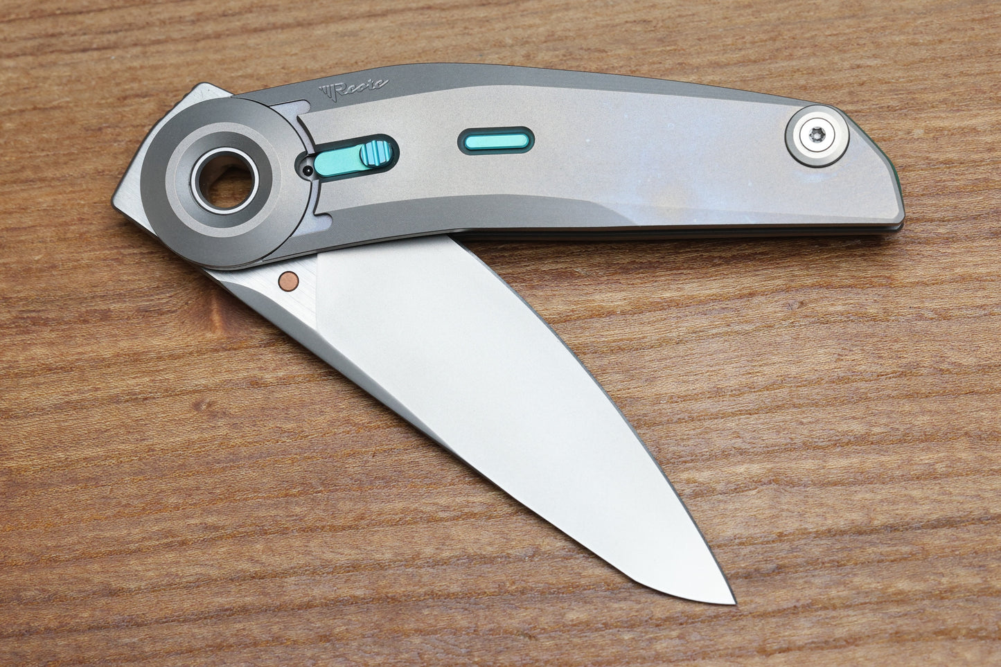 REATE KNIVES VULPEX VK TRON- TITANIUM BEAD BLAST W/CYAN BLUE ACCENTS & M390 BLADE