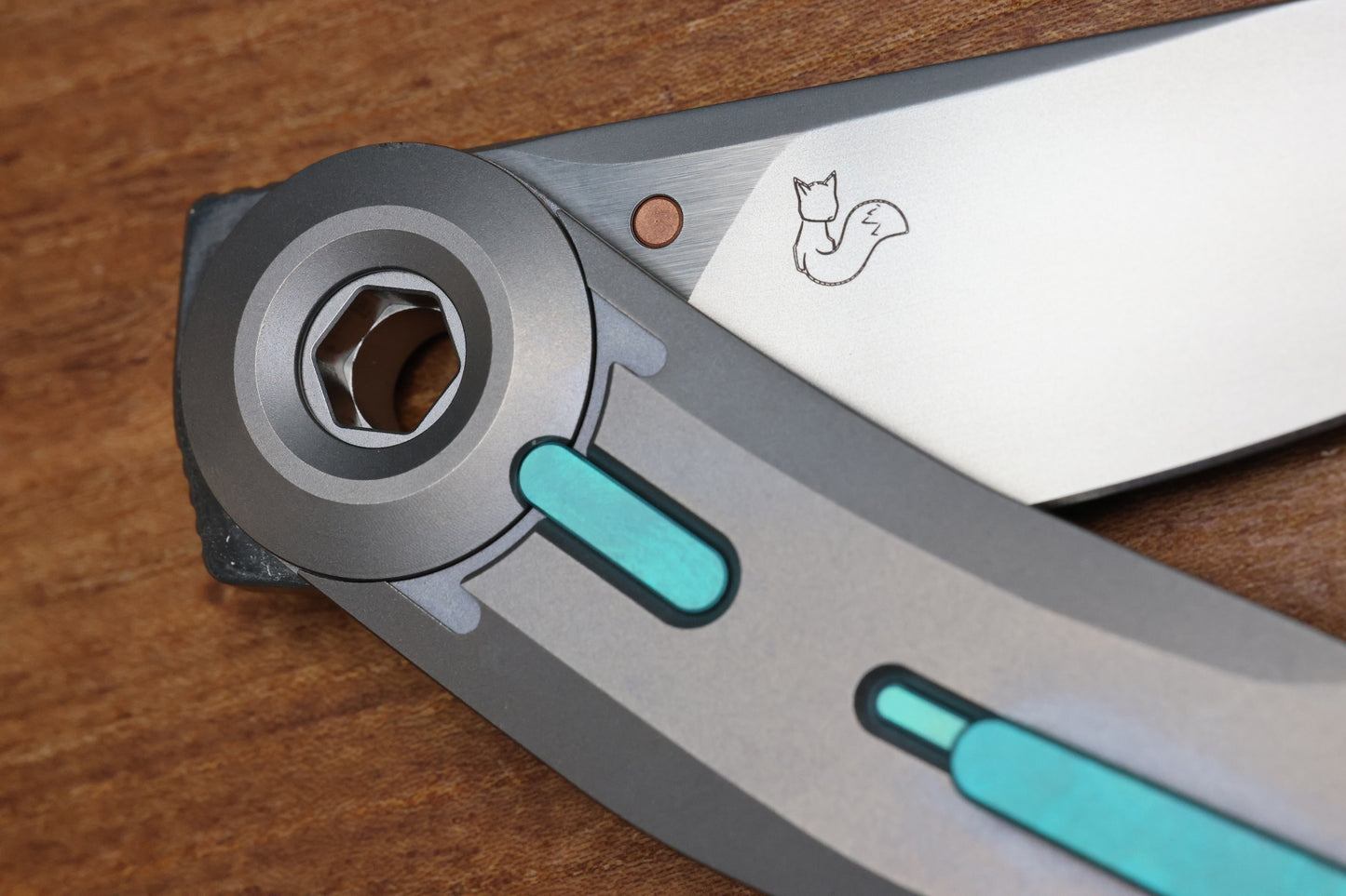 REATE KNIVES VULPEX VK TRON- TITANIUM BEAD BLAST W/CYAN BLUE ACCENTS & M390 BLADE