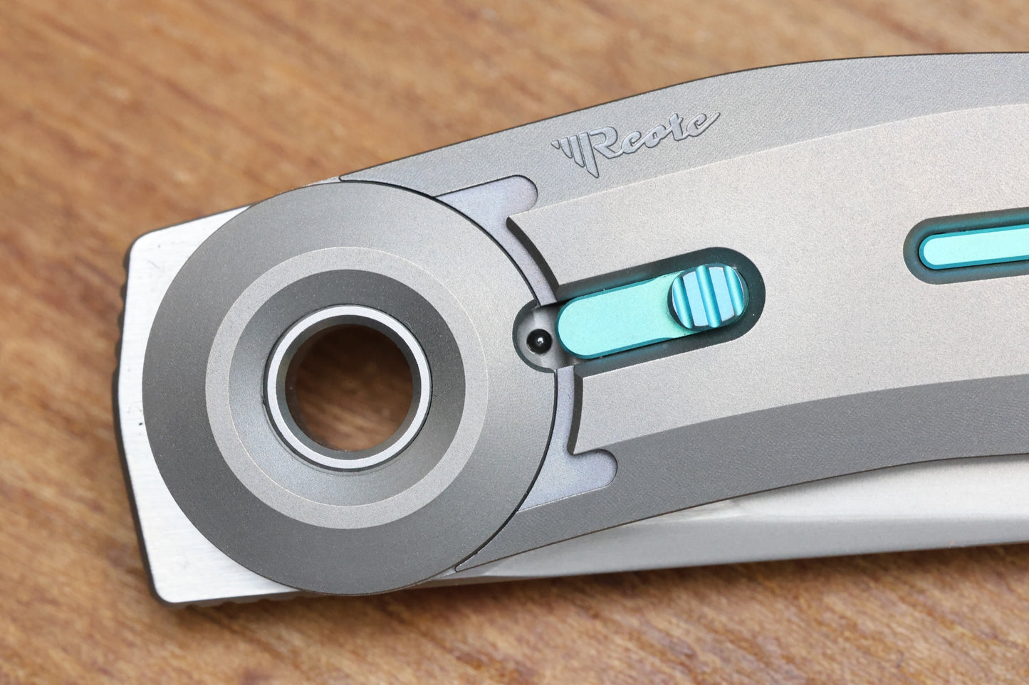 REATE KNIVES VULPEX VK TRON- TITANIUM BEAD BLAST W/CYAN BLUE ACCENTS & M390 BLADE