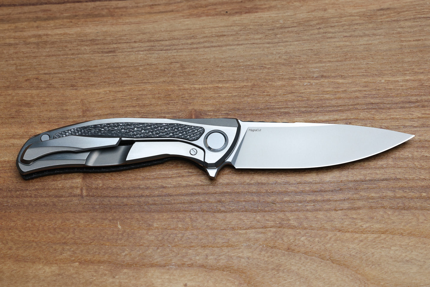 SHIROGOROV KNIVES "SPECIAL EDITION"  CHRIS REEVE COLLABORATION HATI CGG - MAGNACUT BLADE - TITANIUM/BLACK ALUTEX HANDLE - MRBS