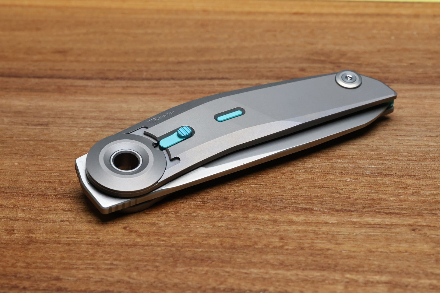 REATE KNIVES VULPEX VK TRON- TITANIUM BEAD BLAST W/CYAN BLUE ACCENTS & M390 BLADE