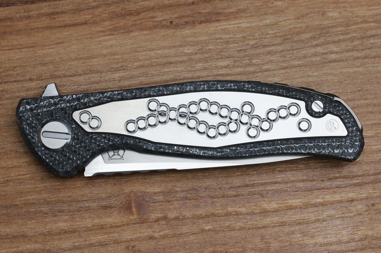 SHIROGOROV KNIVES "SPECIAL EDITION"  CHRIS REEVE COLLABORATION HATI CGG - MAGNACUT BLADE - TITANIUM/BLACK ALUTEX HANDLE - MRBS