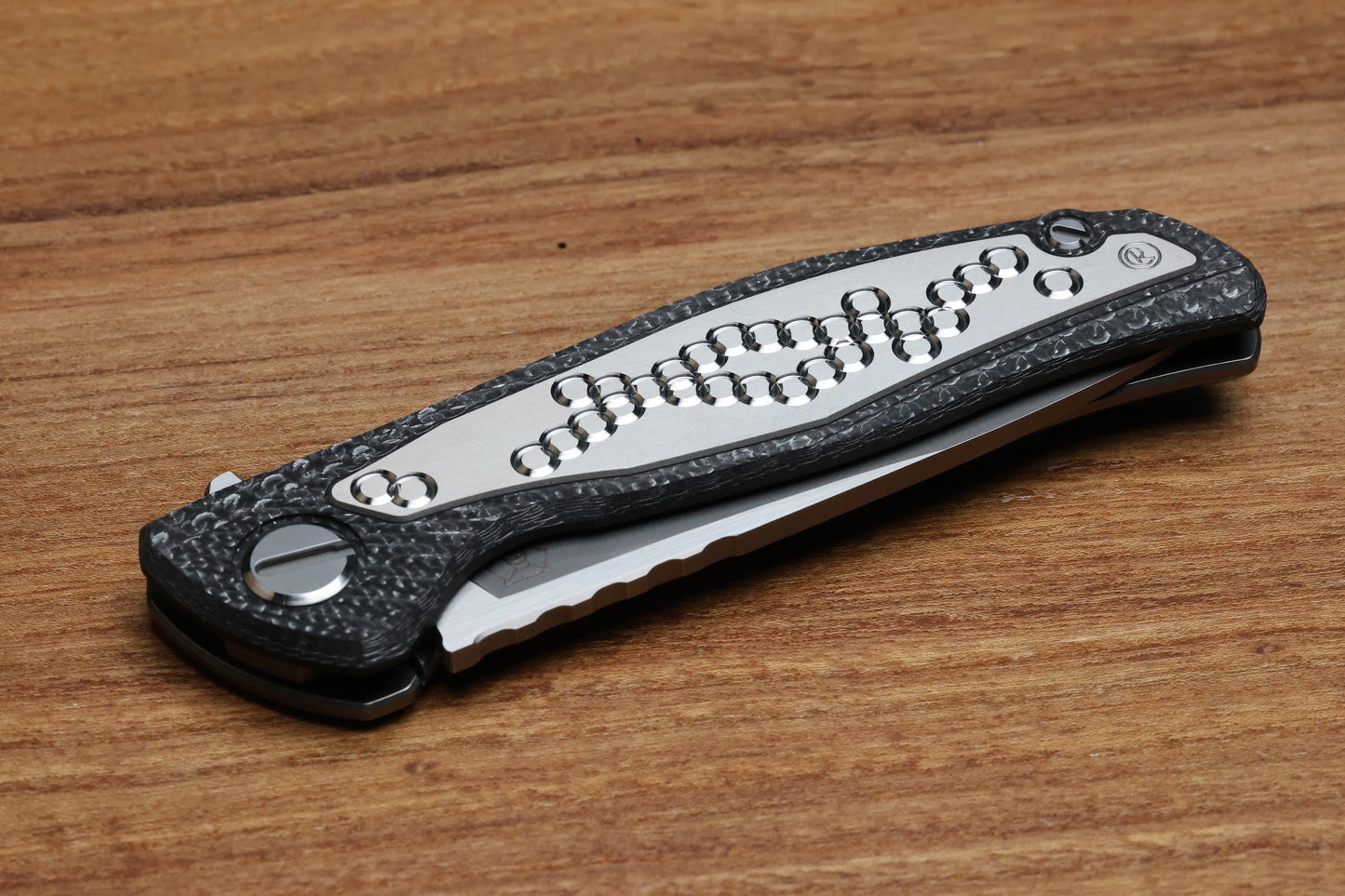 SHIROGOROV KNIVES "SPECIAL EDITION"  CHRIS REEVE COLLABORATION HATI CGG - MAGNACUT BLADE - TITANIUM/BLACK ALUTEX HANDLE - MRBS