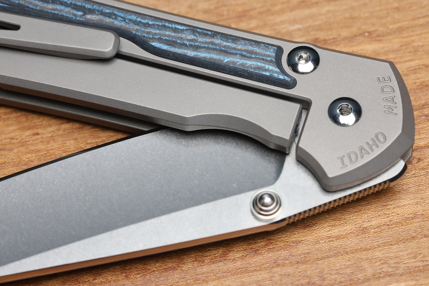CHRIS REEVE LARGE SEBENZA 31 - OCEAN BLUE CARBOTI INLAY - TANTO CPM MAGNACUT BLADE - MIM CLIP - SILVER DOUBLE THUMB LUGS