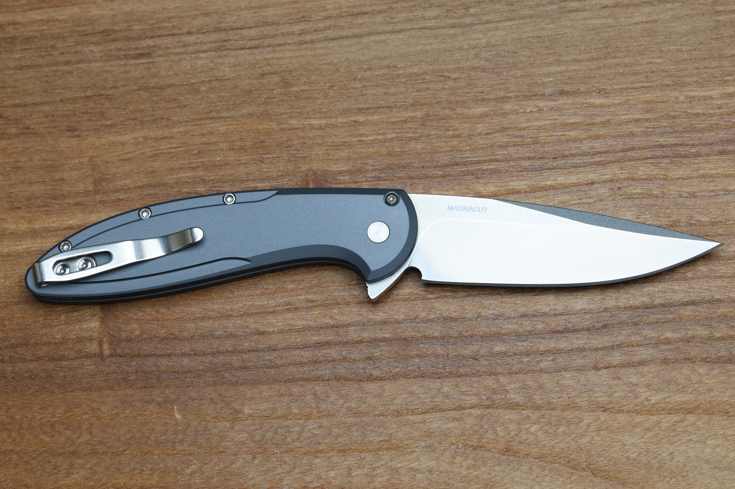PRO-TECH KNIVES CAMBRIA - CCKSF25.CAMBRIA.1 - GREY ALUMINUM HANDLE - TECHNOCARBO PURPLE INLAY - STONEWASH MAGNACUT BLADE