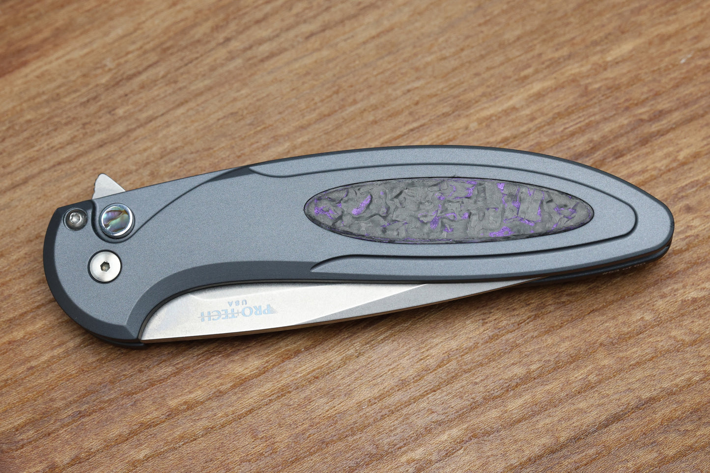 PRO-TECH KNIVES CAMBRIA - CCKSF25.CAMBRIA.1 - GREY ALUMINUM HANDLE - TECHNOCARBO PURPLE INLAY - STONEWASH MAGNACUT BLADE