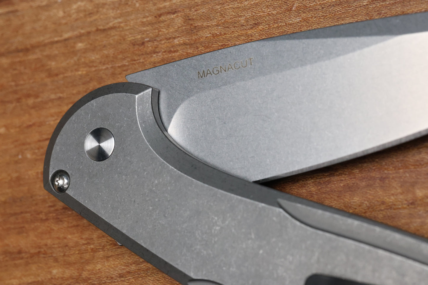 PRO-TECH KNIVES CAMBRIA - 2025 CAMBRIA CUSTOM 014 - 2-TONE BLASTED/TUMBLED 17-4 STEEL HANDLE - COPPER TECHNOCARBO INLAY - STONEWASH MAGNACUT BLADE