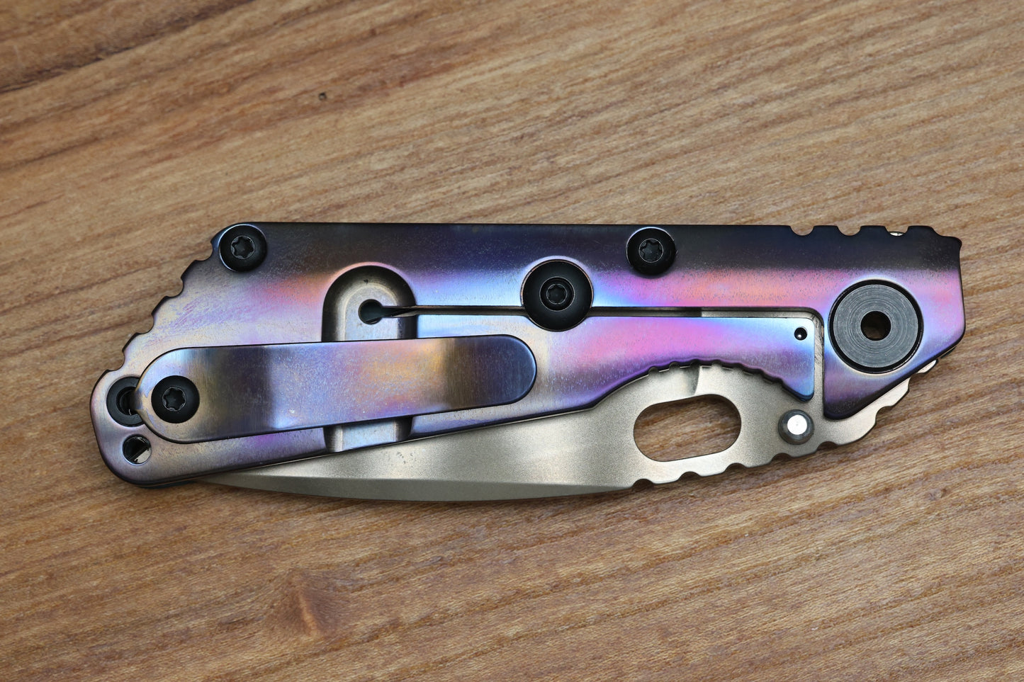 STRIDER KNIVES SNG - ANODIZED TITANIUM/FOREST GREEN G10 HANDLE - DROP POINT BRONZE TIGER STRIPE 20CV BLADE
